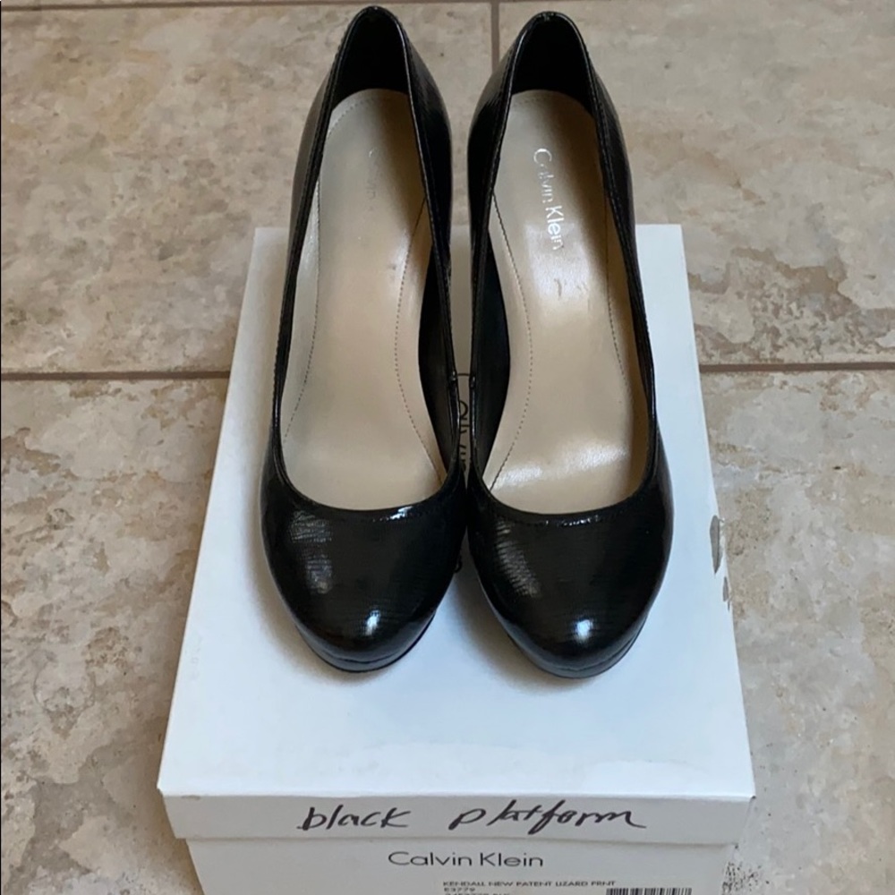 Calvin Klein Kendall Patent Lizard Print Blk Heels